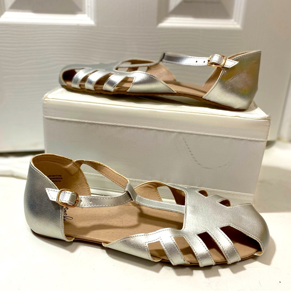 Monkey Feet Silver Strappy Flats - Picture 2 of 6
